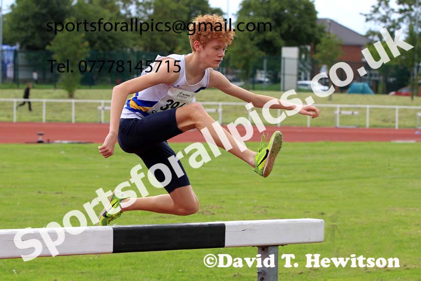 Mens under-17s 1500 metres steeplechase, 2023 Northern Under-13s, Under-15s and Under-17s, Middlesbrough.  Photo: David T. Hewitson/Sports for All Pics